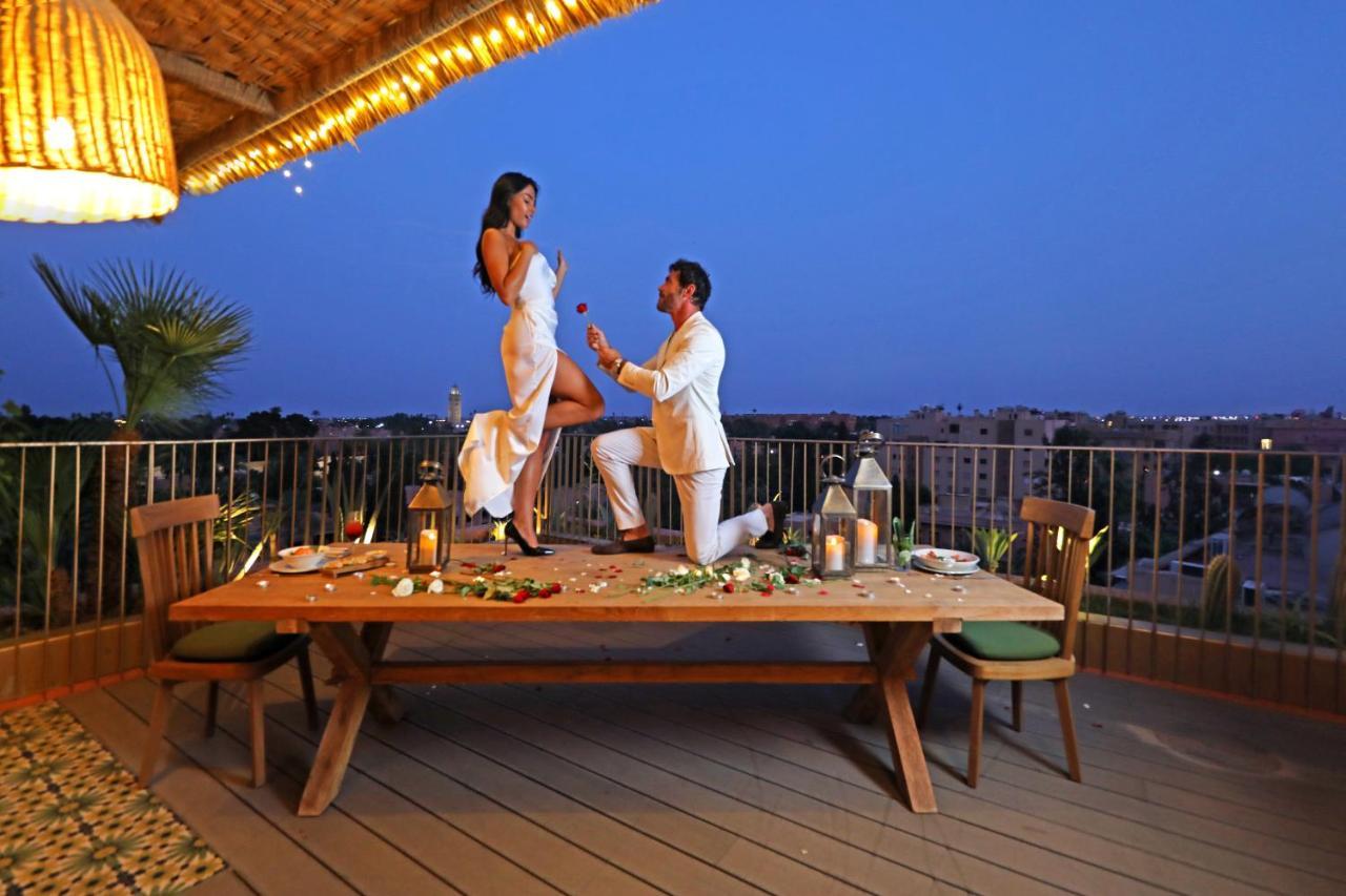 Hotel Jadali & Spa Марракеш Екстер'єр фото A man proposing to a woman